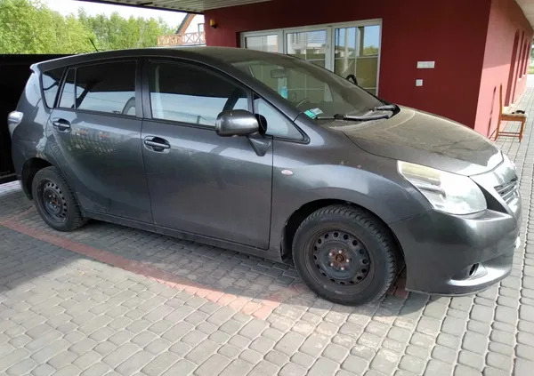 toyota verso Toyota Verso cena 21000 przebieg: 228000, rok produkcji 2010 z Białystok